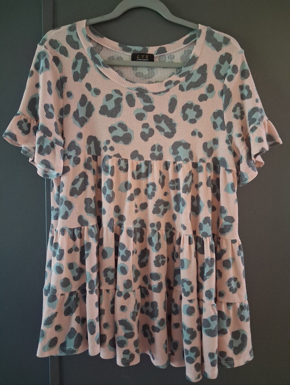 LTX Sportswear Pink Ribbed Leopard Print Tiered Babydoll Top, Short Sleeve, L